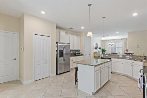 Villa ou maison à vendre à Davenport, Floride: 4 chambres, 212.47 m2 № 2419277 - photo 8