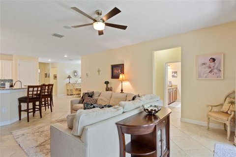 Villa ou maison à vendre à Davenport, Floride: 4 chambres, 212.47 m2 № 2419277 - photo 16