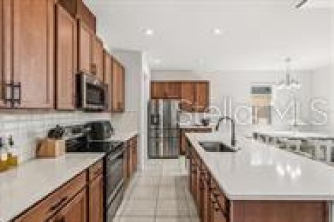 Casa en alquiler en Kissimmee, Florida, 4 dormitorios, 275.27 m2 № 2119921 - foto 5