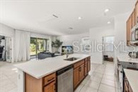 Casa en alquiler en Kissimmee, Florida, 4 dormitorios, 275.27 m2 № 2119921 - foto 7