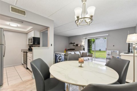 Condo in Winter Park, Florida, 1 bedroom  № 1797999 - photo 10