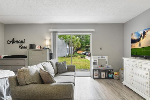 Condo in Winter Park, Florida, 1 bedroom  № 1797999 - photo 16