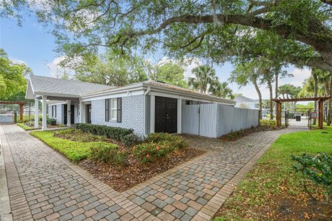 Condo in Winter Park, Florida, 1 bedroom  № 1797999 - photo 26