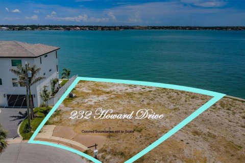 Land in Belleair Beach, Florida № 1243491 - photo 1