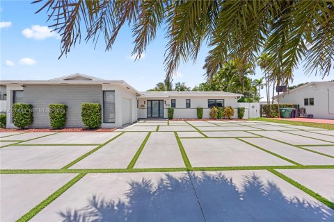 Villa ou maison à Miami, Floride 3 chambres, 155.7 m2 № 2146473