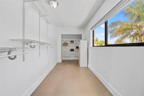 Villa ou maison à vendre à Miami, Floride: 3 chambres, 155.7 m2 № 2146473 - photo 30