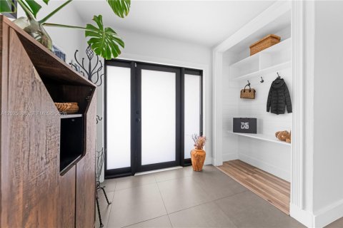 Villa ou maison à vendre à Miami, Floride: 3 chambres, 155.7 m2 № 2146473 - photo 10