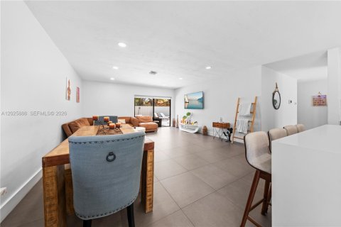 Villa ou maison à vendre à Miami, Floride: 3 chambres, 155.7 m2 № 2146473 - photo 21
