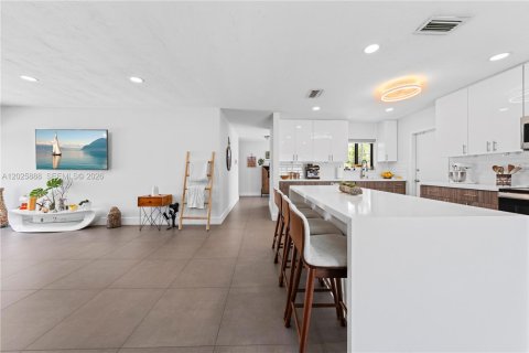 Villa ou maison à vendre à Miami, Floride: 3 chambres, 155.7 m2 № 2146473 - photo 20