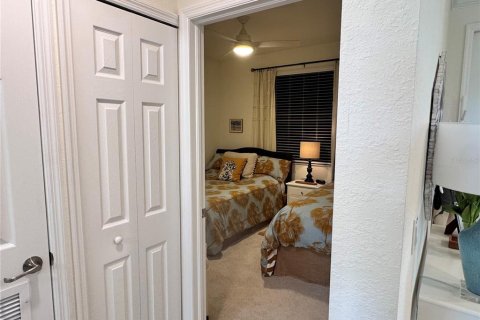 Condo in Bradenton, Florida, 2 bedrooms  № 1778519 - photo 9