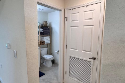 Condo in Bradenton, Florida, 2 bedrooms  № 1778519 - photo 8