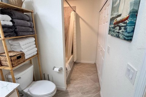 Condo in Bradenton, Florida, 2 bedrooms  № 1778519 - photo 11