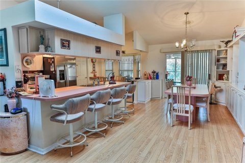 House in Crystal River, Florida 3 bedrooms, 140.1 sq.m. № 2312651 - photo 9