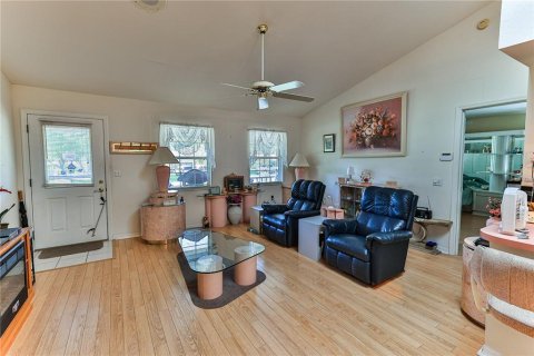 House in Crystal River, Florida 3 bedrooms, 140.1 sq.m. № 2312651 - photo 8