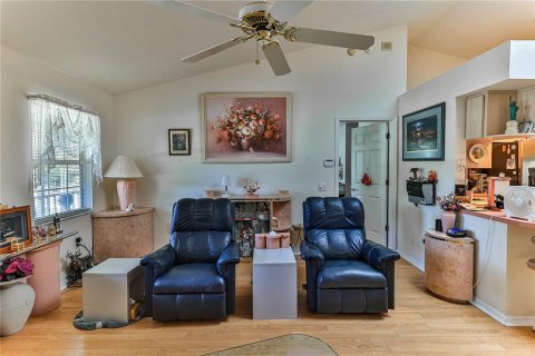 House in Crystal River, Florida 3 bedrooms, 140.1 sq.m. № 2312651 - photo 7