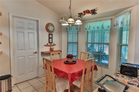 House in Crystal River, Florida 3 bedrooms, 140.1 sq.m. № 2312651 - photo 16