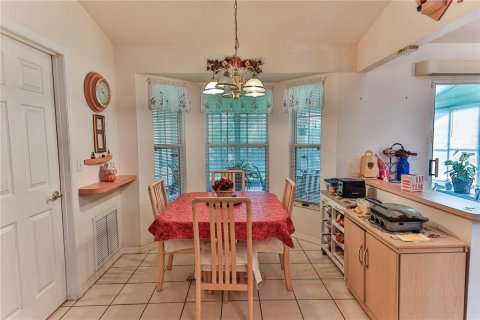 House in Crystal River, Florida 3 bedrooms, 140.1 sq.m. № 2312651 - photo 15