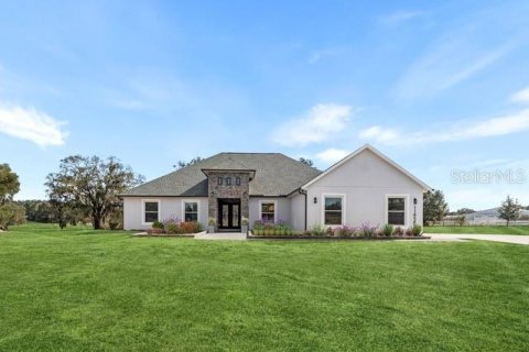 House in Ocala, Florida 4 bedrooms, 279.91 sq.m. № 2166262