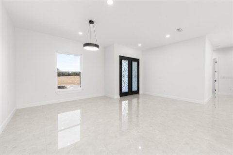 House in Ocala, Florida 4 bedrooms, 279.91 sq.m. № 2166262 - photo 14