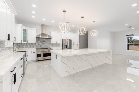 House in Ocala, Florida 4 bedrooms, 279.91 sq.m. № 2166262 - photo 7