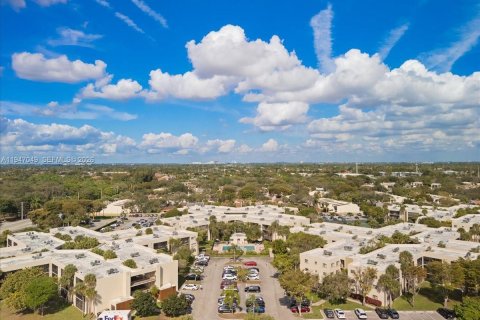 Купить кондоминиум в Майами, Флорида 1 спальня, 65.5м2, № 2003239 - фото 21