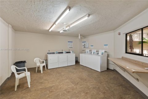 Купить кондоминиум в Майами, Флорида 1 спальня, 65.5м2, № 2003239 - фото 19