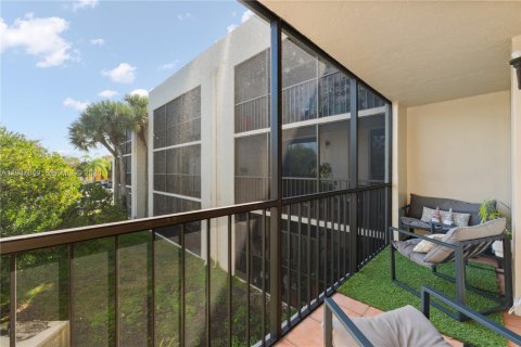 Купить кондоминиум в Майами, Флорида 1 спальня, 65.5м2, № 2003239 - фото 17