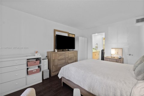 Купить кондоминиум в Майами, Флорида 1 спальня, 65.5м2, № 2003239 - фото 4