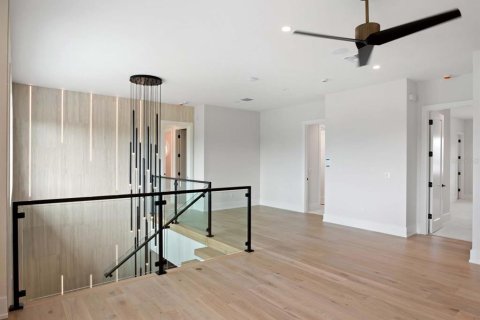 House in Orlando, Florida 5 bedrooms, 562.62 sq.m. № 1541051 - photo 24