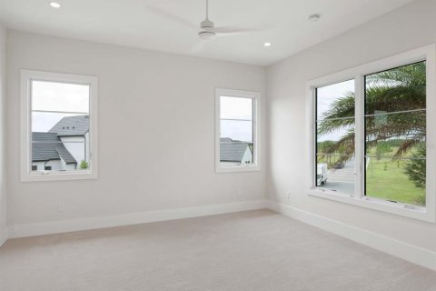 House in Orlando, Florida 5 bedrooms, 562.62 sq.m. № 1541051 - photo 27