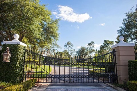 House in Orlando, Florida 5 bedrooms, 562.62 sq.m. № 1541051 - photo 4