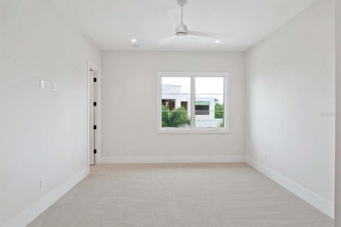 House in Orlando, Florida 5 bedrooms, 562.62 sq.m. № 1541051 - photo 29
