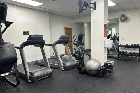 Copropriété à louer à Hollywood, Floride: 1 chambre, 83.61 m2 № 2010156 - photo 25