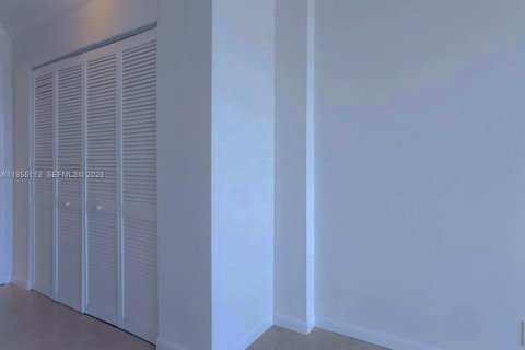 Copropriété à louer à Hollywood, Floride: 1 chambre, 83.61 m2 № 2010156 - photo 13