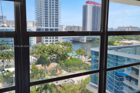 Copropriété à louer à Hollywood, Floride: 1 chambre, 83.61 m2 № 2010156 - photo 12