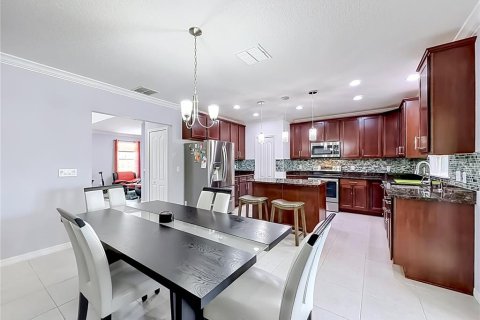 House in Mascotte, Florida 5 bedrooms, 277.78 sq.m. № 2212987 - photo 24