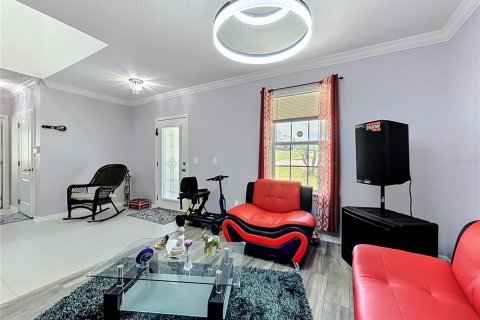 House in Mascotte, Florida 5 bedrooms, 277.78 sq.m. № 2212987 - photo 14