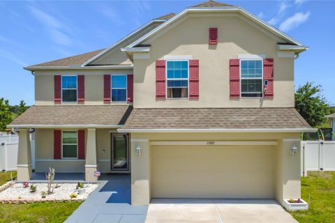 House in Mascotte, Florida 5 bedrooms, 277.78 sq.m. № 2212987