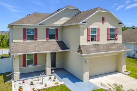 House in Mascotte, Florida 5 bedrooms, 277.78 sq.m. № 2212987 - photo 3
