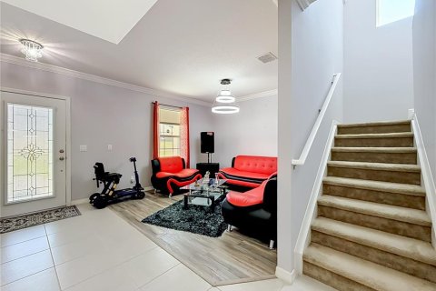 House in Mascotte, Florida 5 bedrooms, 277.78 sq.m. № 2212987 - photo 15