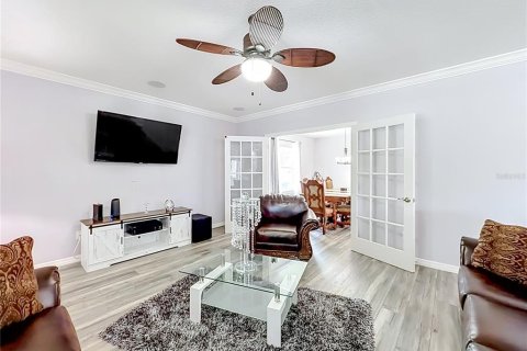 House in Mascotte, Florida 5 bedrooms, 277.78 sq.m. № 2212987 - photo 21