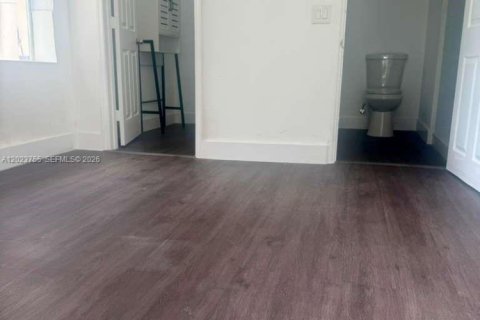 House in Miramar, Florida 1 bedroom, 83.61 sq.m. № 2181757 - photo 3