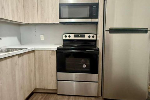 House in Miramar, Florida 1 bedroom, 83.61 sq.m. № 2181757