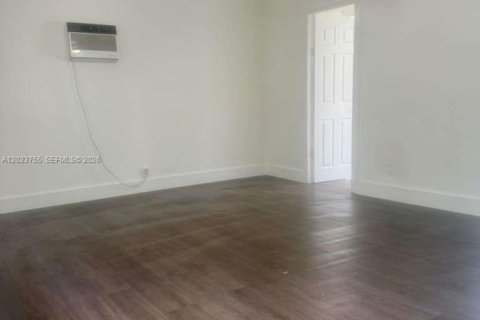 House in Miramar, Florida 1 bedroom, 83.61 sq.m. № 2181757 - photo 2