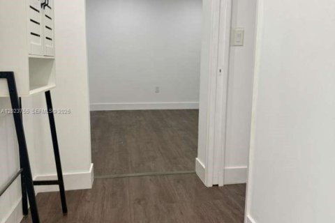 House in Miramar, Florida 1 bedroom, 83.61 sq.m. № 2181757 - photo 7