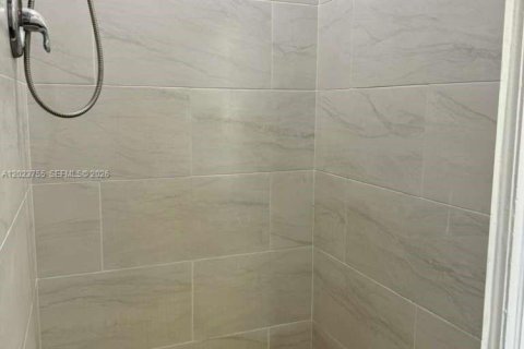 House in Miramar, Florida 1 bedroom, 83.61 sq.m. № 2181757 - photo 5