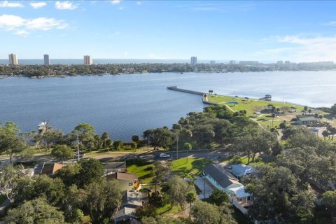 Villa ou maison à vendre à Daytona Beach, Floride: 2 chambres, 111.67 m2 № 2400970 - photo 4