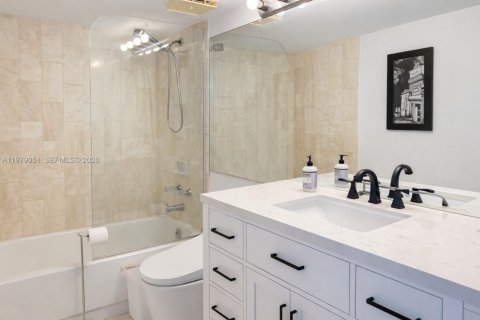 Снять в аренду кондоминиум в Майами, Флорида 2 спальни, 140.19м2, № 2050100 - фото 12