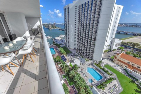 Снять в аренду кондоминиум в Майами, Флорида 2 спальни, 140.19м2, № 2050100 - фото 21