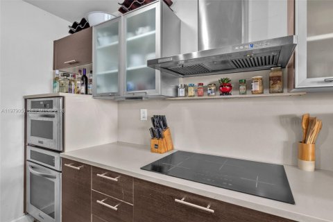 Снять в аренду кондоминиум в Майами, Флорида 2 спальни, 140.19м2, № 2050100 - фото 7